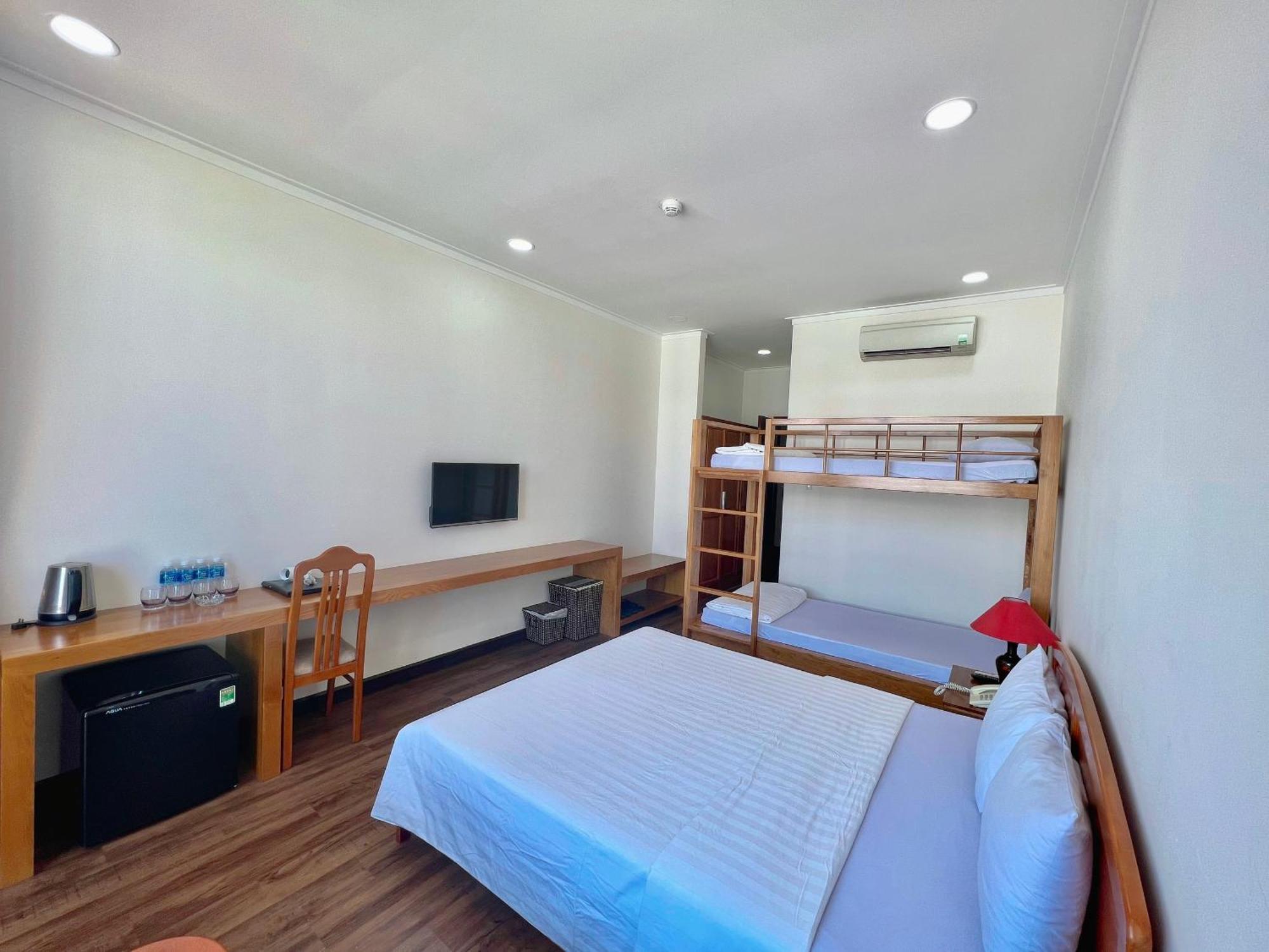 潘切 Khach San Binh Minh酒店 外观 照片